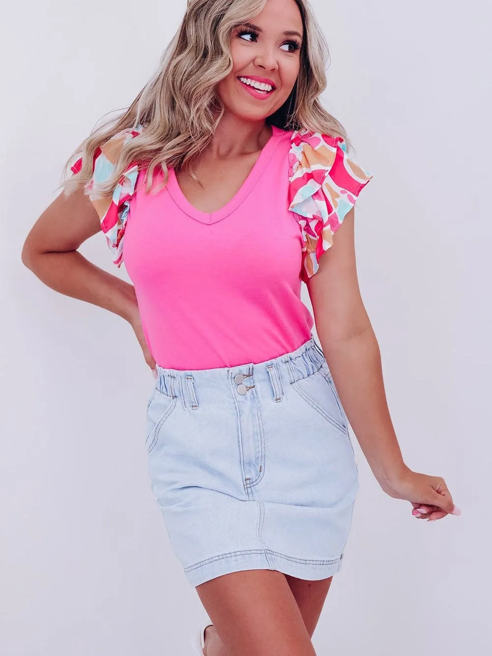 Bonbon Abstract Print Ruffle Sleeve V-Neck T-shirt