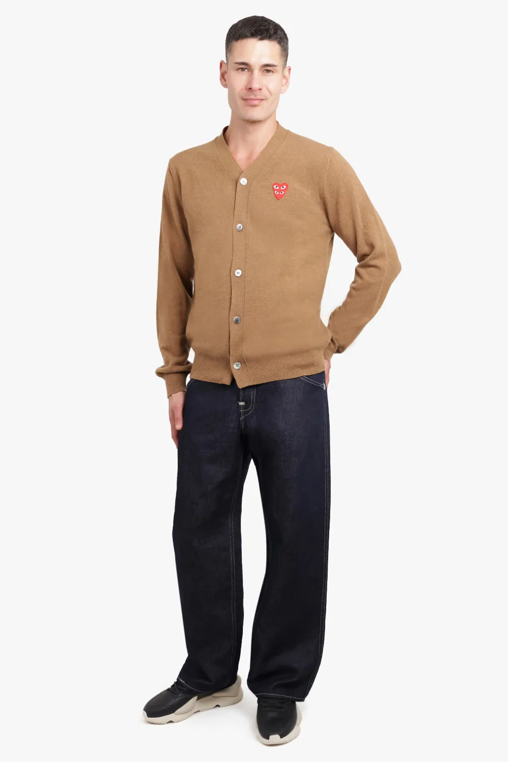 PLAY MENS V-NECK DOUBLE HEART CARDIGAN  | BROWN/RED HEARTS