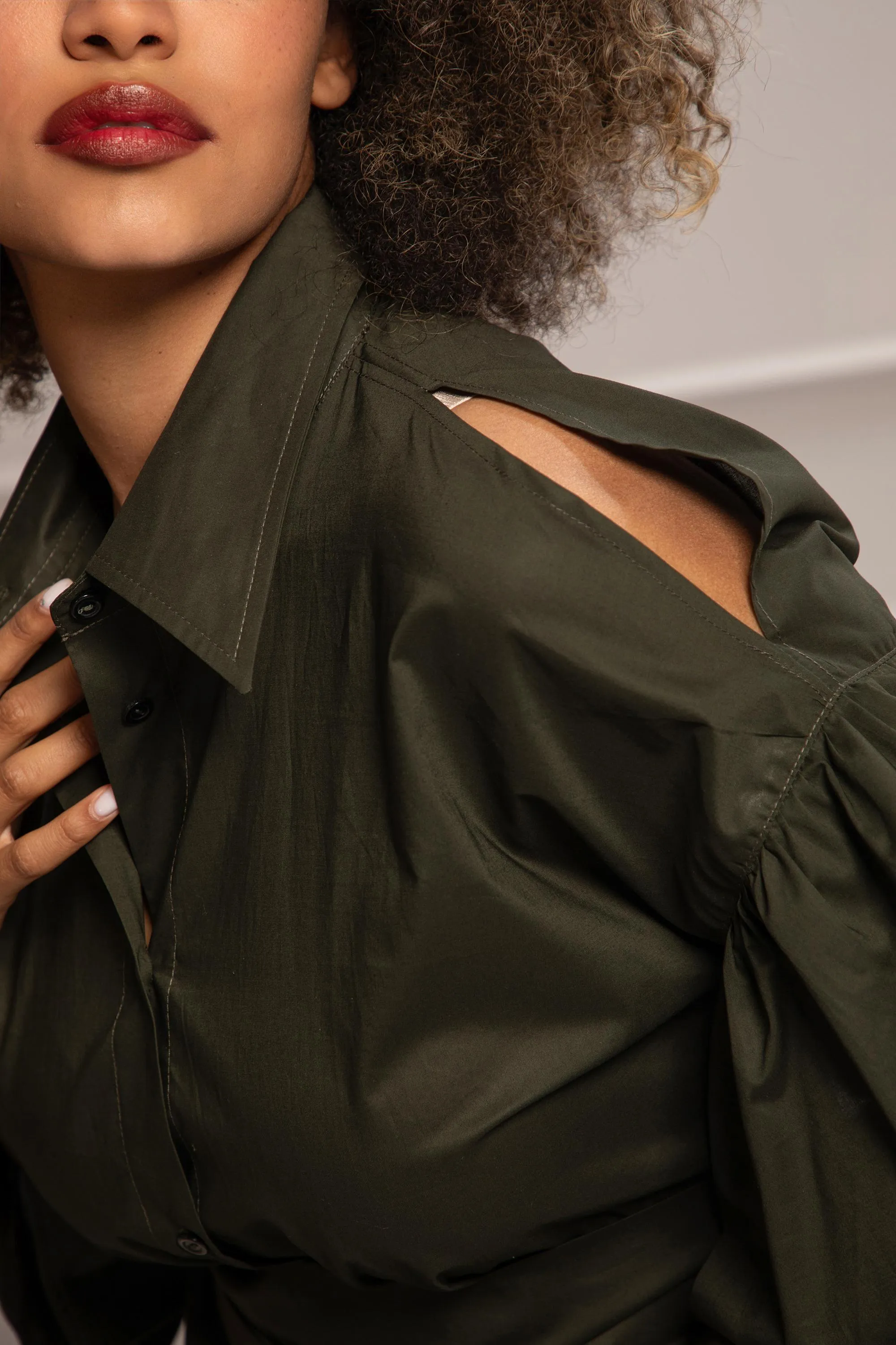 RUFFLED SLEEVES BLOUSE
